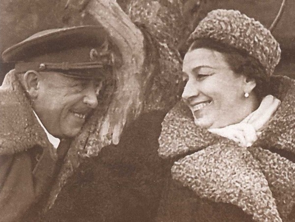 Иллюстрация к книге — Лидия Русланова. Душа-певица [i_039.jpg]