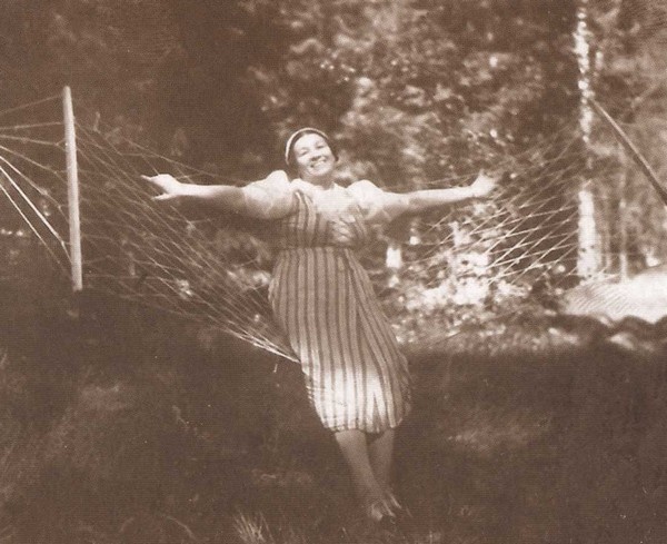 Иллюстрация к книге — Лидия Русланова. Душа-певица [i_045.jpg]