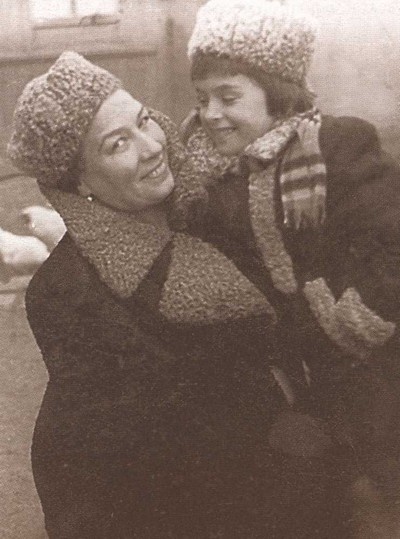 Иллюстрация к книге — Лидия Русланова. Душа-певица [i_049.jpg]