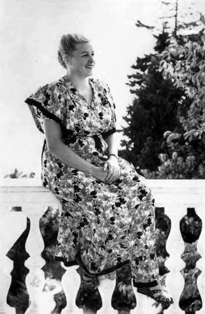 Иллюстрация к книге — Фурцева [i_015.jpg]