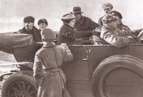 Иллюстрация к книге — Крупская [i_023.jpg]