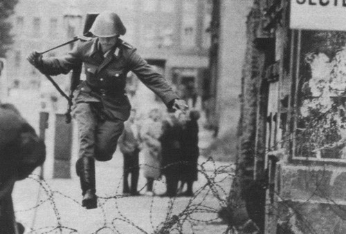 Иллюстрация к книге — Маркус Вольф [i_035.jpg]