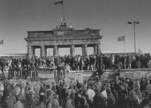 Иллюстрация к книге — Маркус Вольф [i_044.jpg]