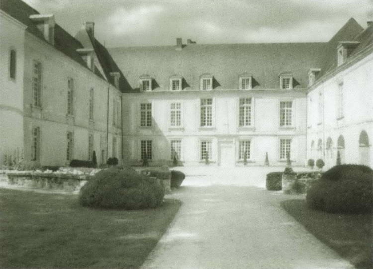 Иллюстрация к книге — Маркиз де Сад [i_013.jpg]