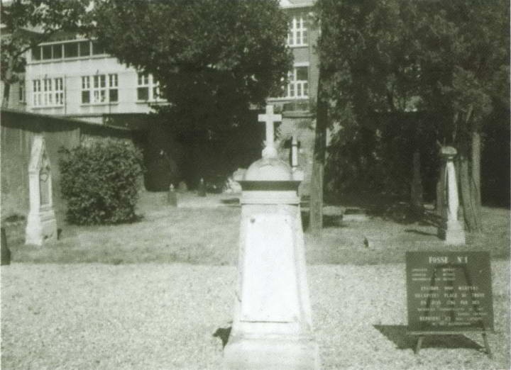 Иллюстрация к книге — Маркиз де Сад [i_047.jpg]