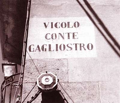 Иллюстрация к книге — Калиостро [i_003.jpg]