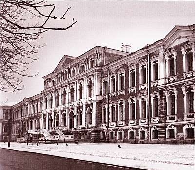 Иллюстрация к книге — Калиостро [i_005.jpg]