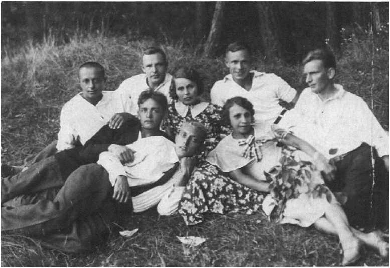 Иллюстрация к книге — Эдик. Путешествие в мир детского писателя Эдуарда Успенского [i_004.jpg]