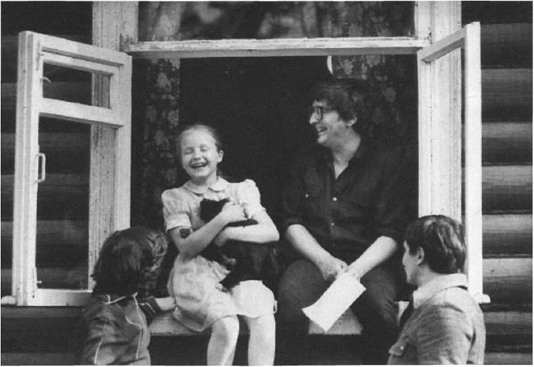 Иллюстрация к книге — Эдик. Путешествие в мир детского писателя Эдуарда Успенского [i_020.jpg]