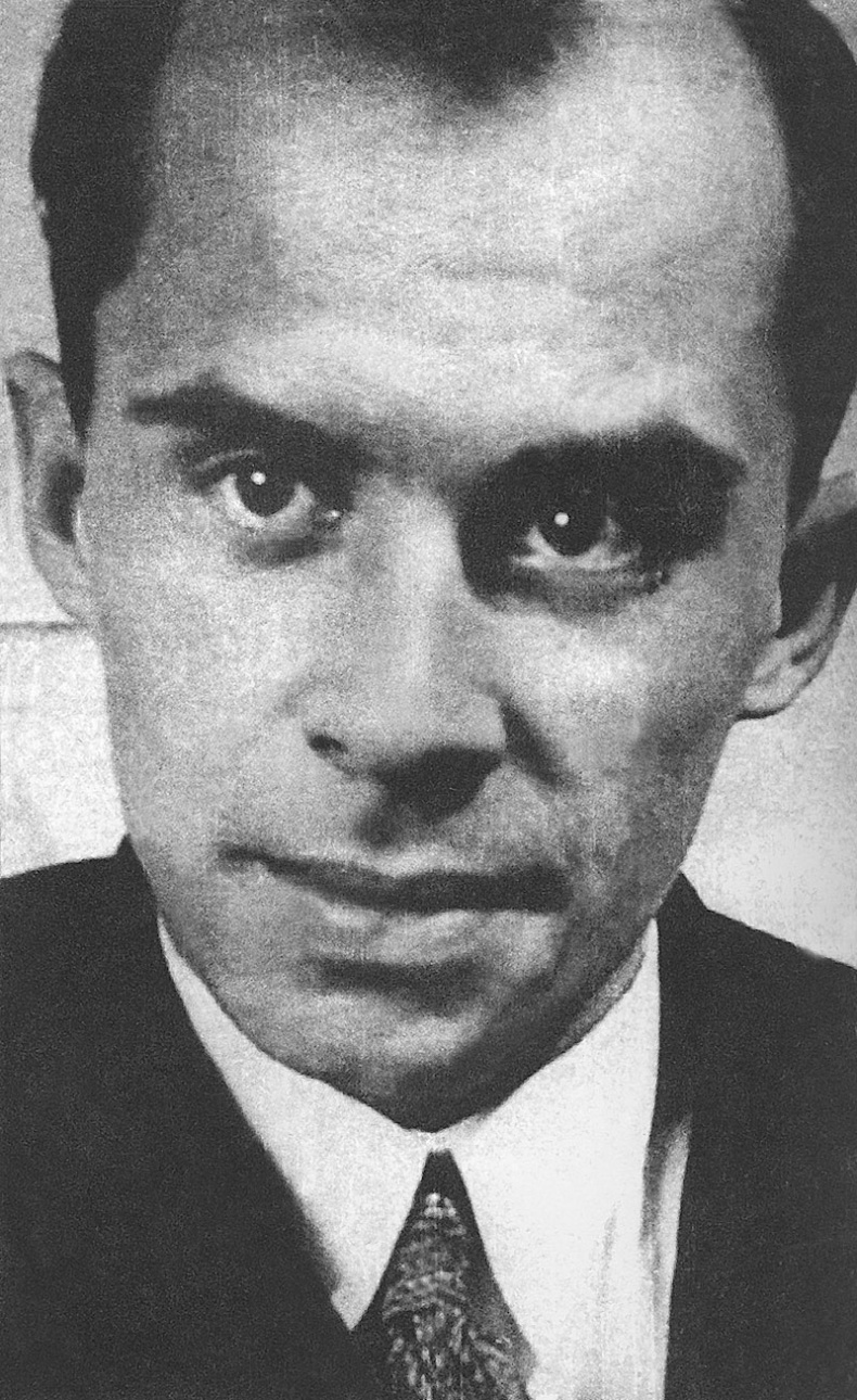 Иллюстрация к книге — "Посмотрим, кто кого переупрямит...". Надежда Яковлевна Мандельштам в письмах, воспоминаниях, свидетельствах [i_041.jpg]