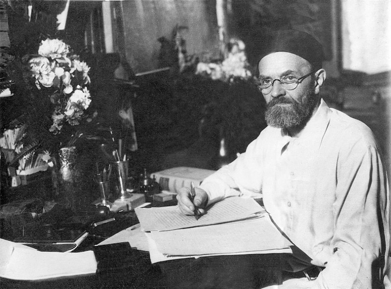 Иллюстрация к книге — "Посмотрим, кто кого переупрямит...". Надежда Яковлевна Мандельштам в письмах, воспоминаниях, свидетельствах [i_052.jpg]