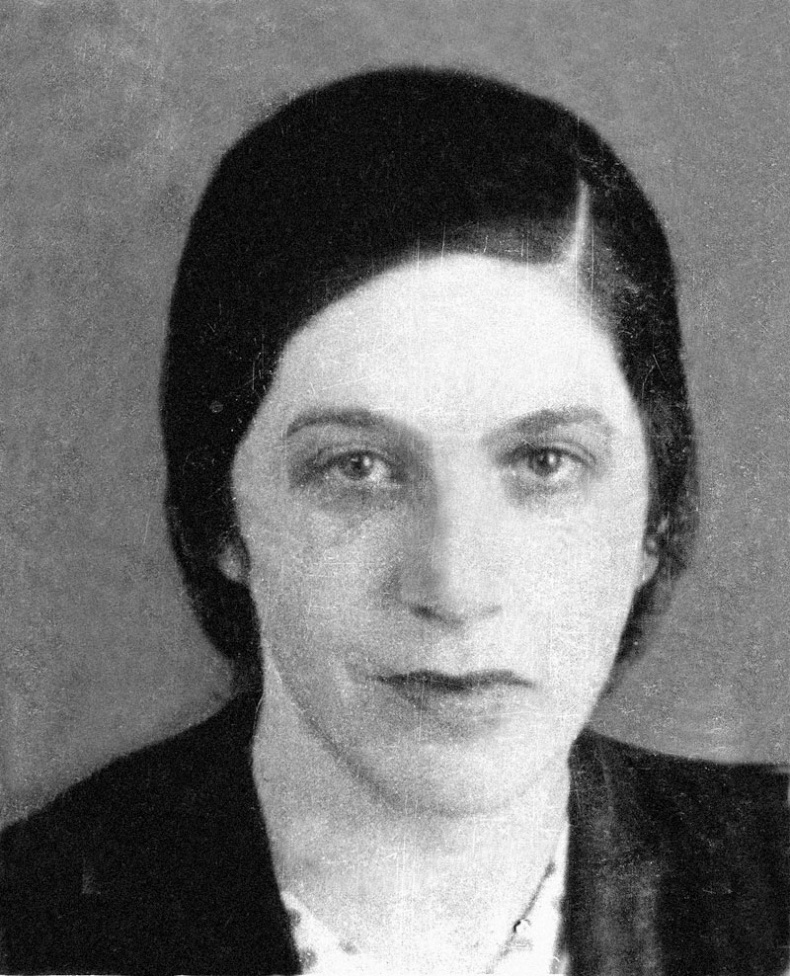 Иллюстрация к книге — "Посмотрим, кто кого переупрямит...". Надежда Яковлевна Мандельштам в письмах, воспоминаниях, свидетельствах [i_053.jpg]