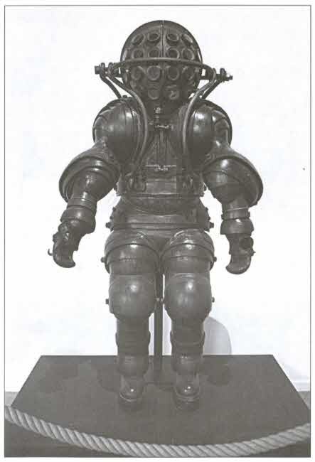 Иллюстрация к книге — Охотники за морскими кладами [i_021.jpg]