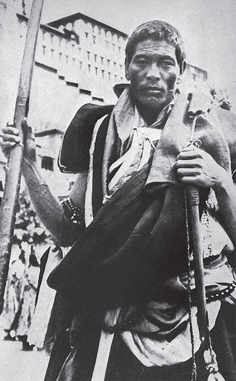 Иллюстрация к книге — Семь лет в Тибете. Моя жизнь при дворе Далай-ламы [_27.jpg]