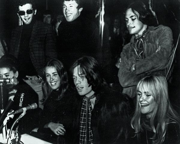 Иллюстрация к книге — Мик Джаггер [i_019.jpg]