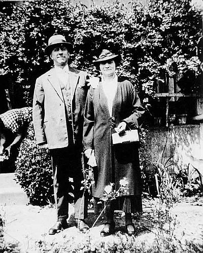 Иллюстрация к книге — Здесь шумят чужие города, или Великий эксперимент негативной селекции [i_027.jpg]