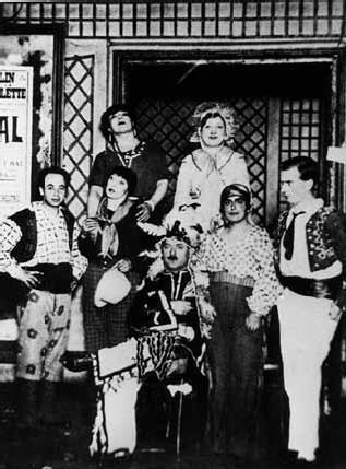 Иллюстрация к книге — Здесь шумят чужие города, или Великий эксперимент негативной селекции [i_037.jpg]