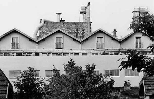 Иллюстрация к книге — Здесь шумят чужие города, или Великий эксперимент негативной селекции [i_054.jpg]