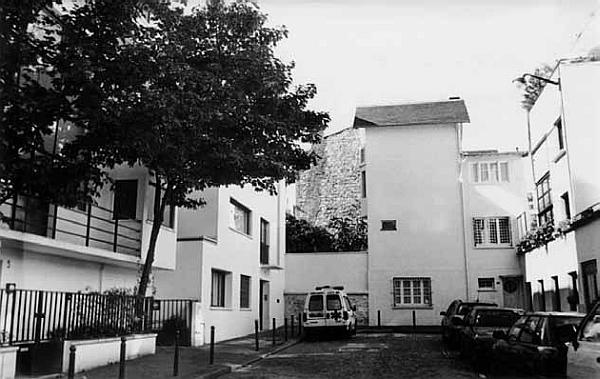 Иллюстрация к книге — Здесь шумят чужие города, или Великий эксперимент негативной селекции [i_064.jpg]