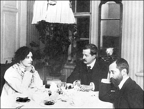 Иллюстрация к книге — Прекрасные незнакомки. Портреты на фоне эпохи [_097.jpg]