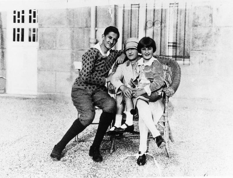 Иллюстрация к книге — Хельмут Ньютон. Автобиография [autogen_ebook_id10.jpg]