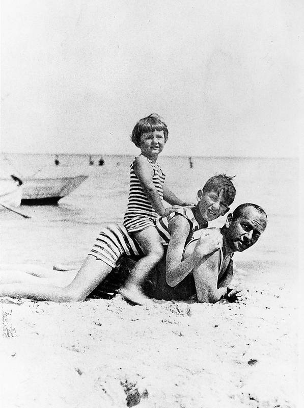 Иллюстрация к книге — Хельмут Ньютон. Автобиография [autogen_ebook_id12.jpg]