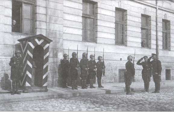 Иллюстрация к книге — Мемуары "власовцев" [i_009.jpg]