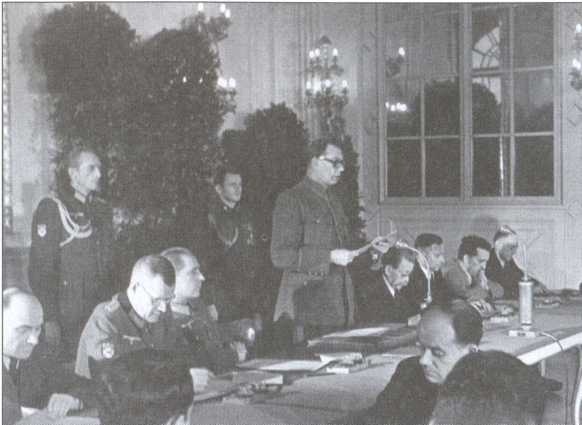 Иллюстрация к книге — Мемуары "власовцев" [i_025.jpg]