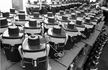 Иллюстрация к книге — Были 90-х. Том 2. Эпоха лихой святости [doc2fb_image_0300000b.jpg]