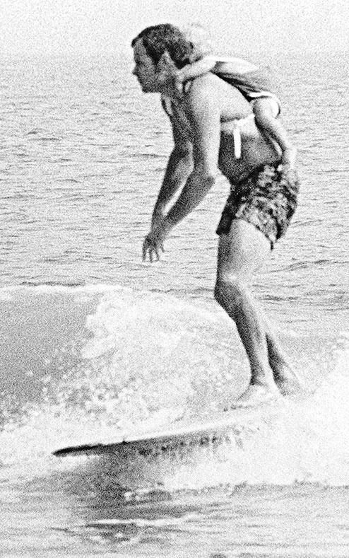 Иллюстрация к книге — Без ума от шторма, или Как мой суровый, дикий и восхитительно непредсказуемый отец учил меня жизни [i_001.jpg]