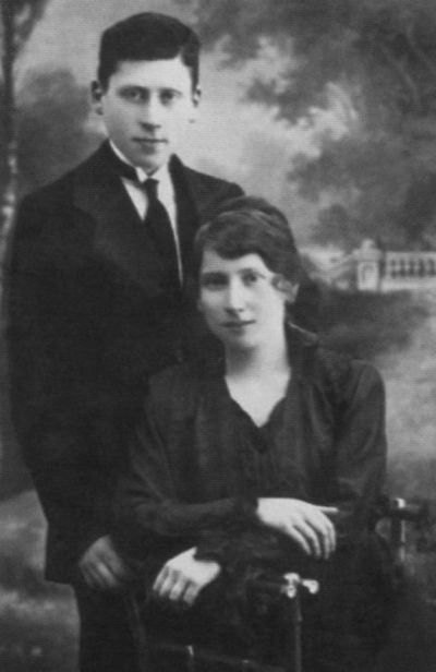 Иллюстрация к книге — Аксенов [i_004.jpg]