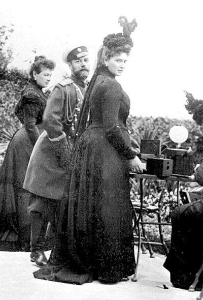 Иллюстрация к книге — Петербургские женщины XIX века [i_024.jpg]