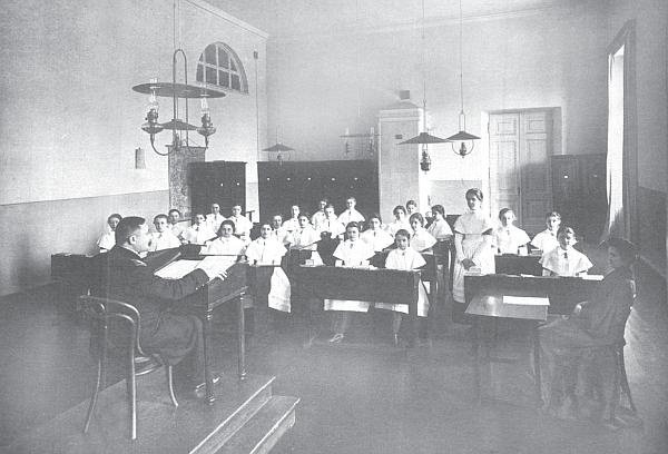 Иллюстрация к книге — Петербургские женщины XIX века [i_092.jpg]