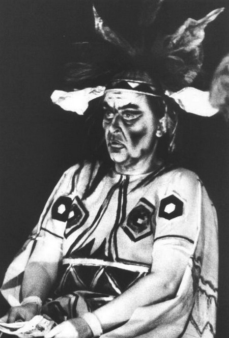 Иллюстрация к книге — Елена Образцова. Голос и судьба [i_088.jpg]