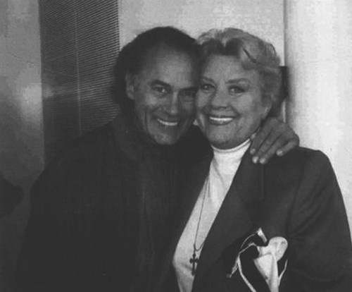 Иллюстрация к книге — Елена Образцова. Голос и судьба [i_103.jpg]