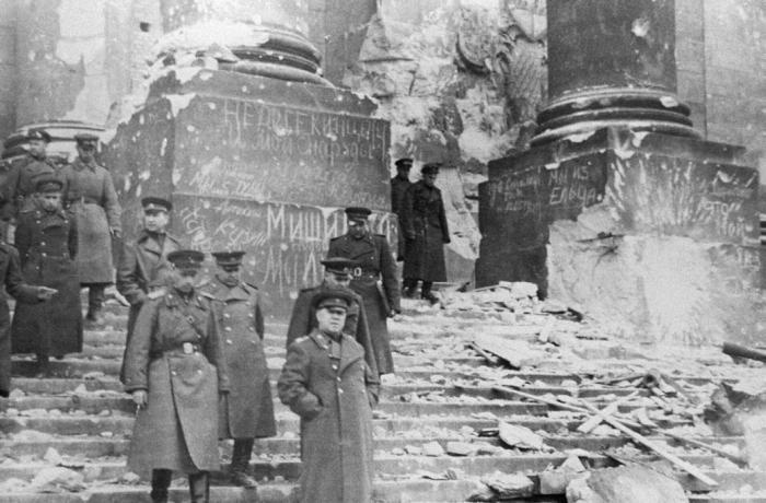 Иллюстрация к книге — Великие тайны великих людей [_19.jpg]