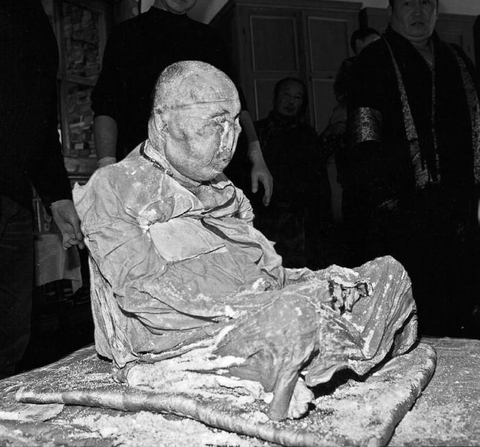 Иллюстрация к книге — Великие тайны великих людей [_83.jpg]