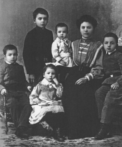 Иллюстрация к книге — Леонид Леонов [i_005.jpg]