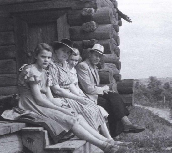 Иллюстрация к книге — Дмитрий Лихачев [i_024.jpg]