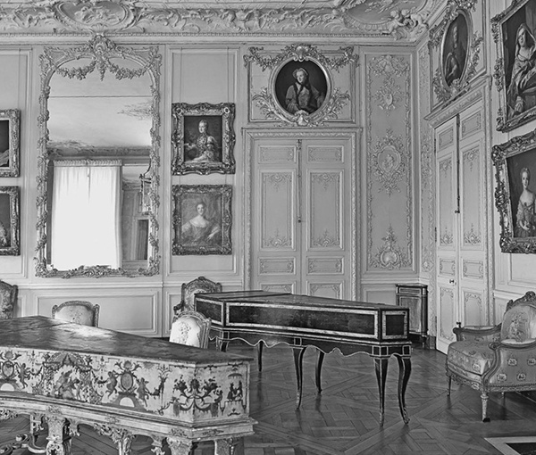 Иллюстрация к книге — Берегитесь, Боги жаждут! [i_045.jpg]