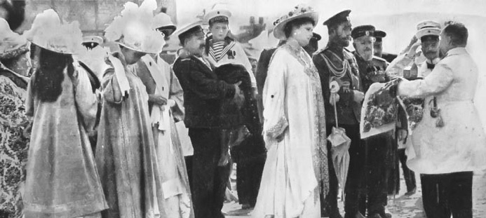 Иллюстрация к книге — Берегитесь, Боги жаждут! [i_260.jpg]