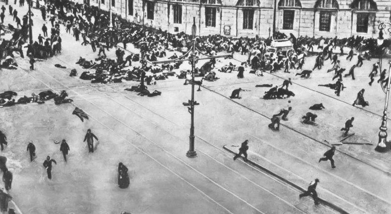 Иллюстрация к книге — Берегитесь, Боги жаждут! [i_283.jpg]