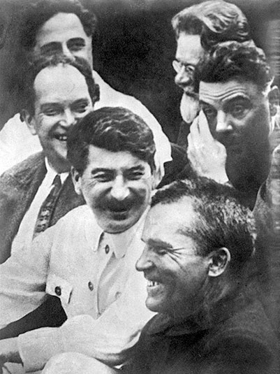 Иллюстрация к книге — Друг мой, враг мой... [i_041.jpg]