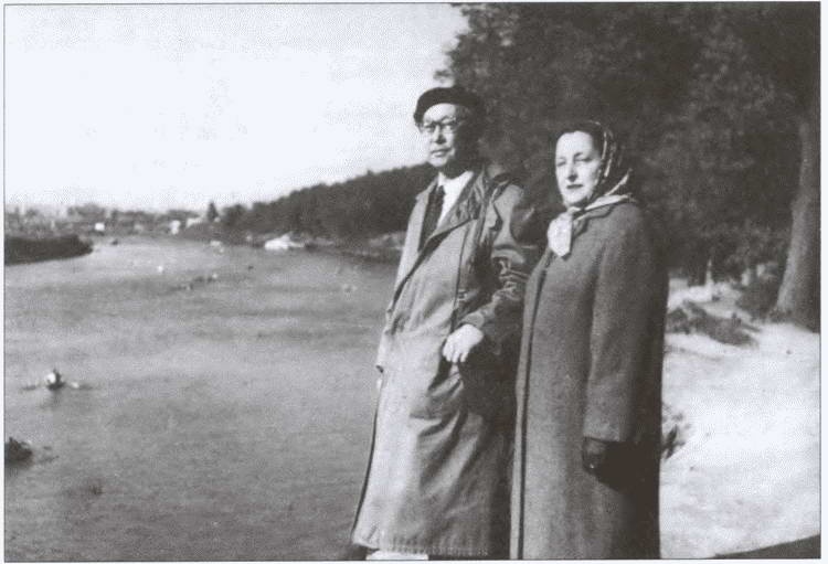 Иллюстрация к книге — "Крестный отец" Штирлица [i_023.jpg]