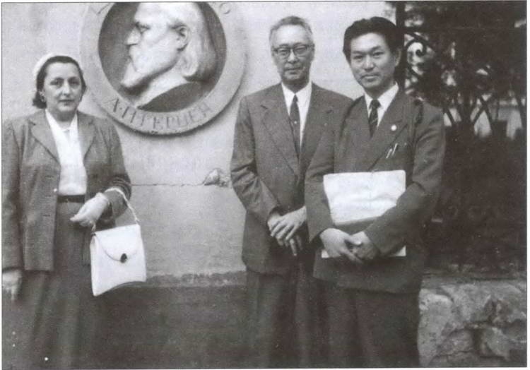 Иллюстрация к книге — "Крестный отец" Штирлица [i_024.jpg]