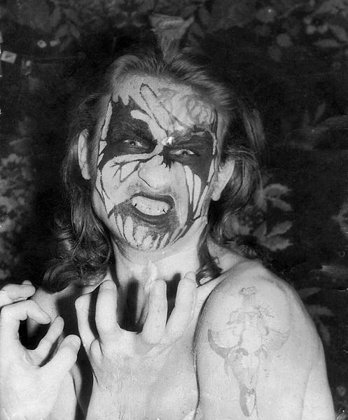 Иллюстрация к книге — Она развалилась. Повседневная история СССР и России в 1985-1999 гг. [i_018.jpg]