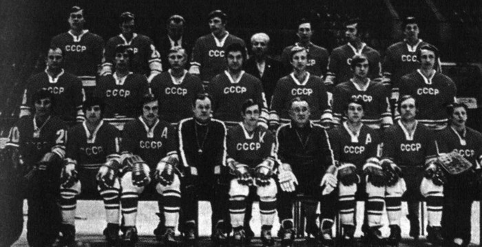 Иллюстрация к книге — Валерий Харламов. Легенда №17 [i_051.jpg]