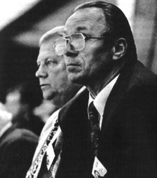 Иллюстрация к книге — Валерий Харламов. Легенда №17 [i_059.jpg]