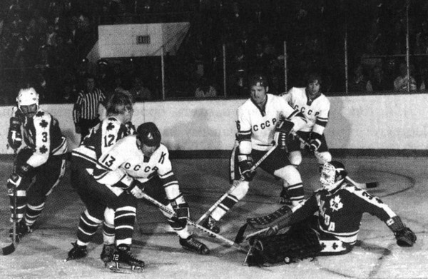 Иллюстрация к книге — Валерий Харламов. Легенда №17 [i_066.jpg]