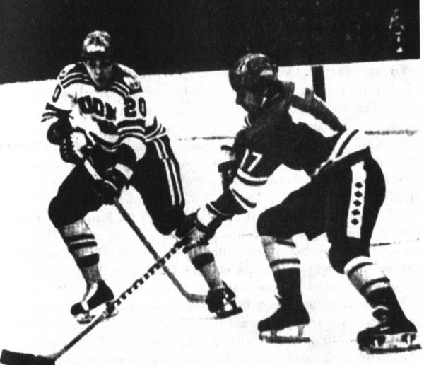 Иллюстрация к книге — Валерий Харламов. Легенда №17 [i_083.jpg]